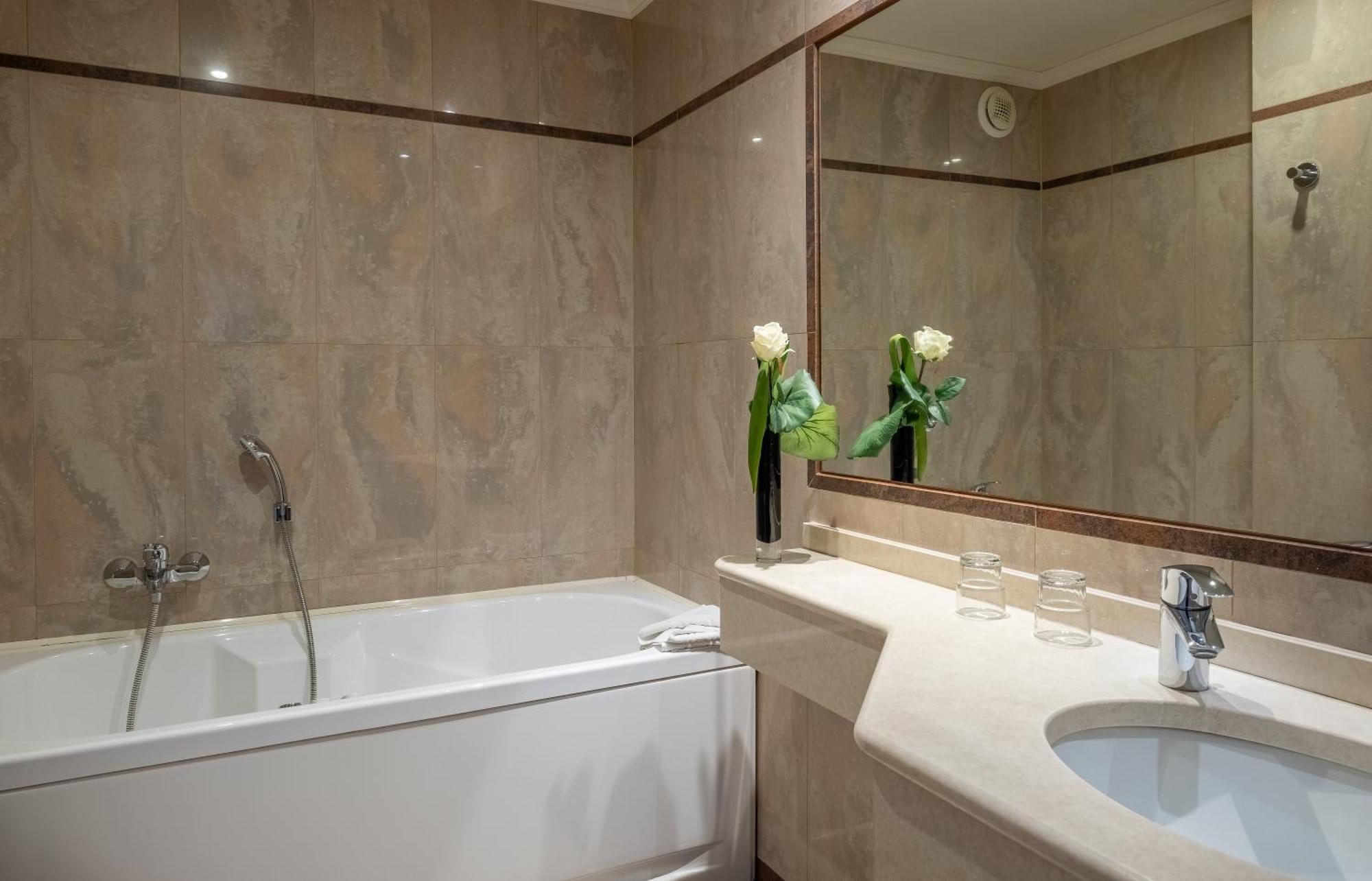 Hotel London Париж Экстерьер фото